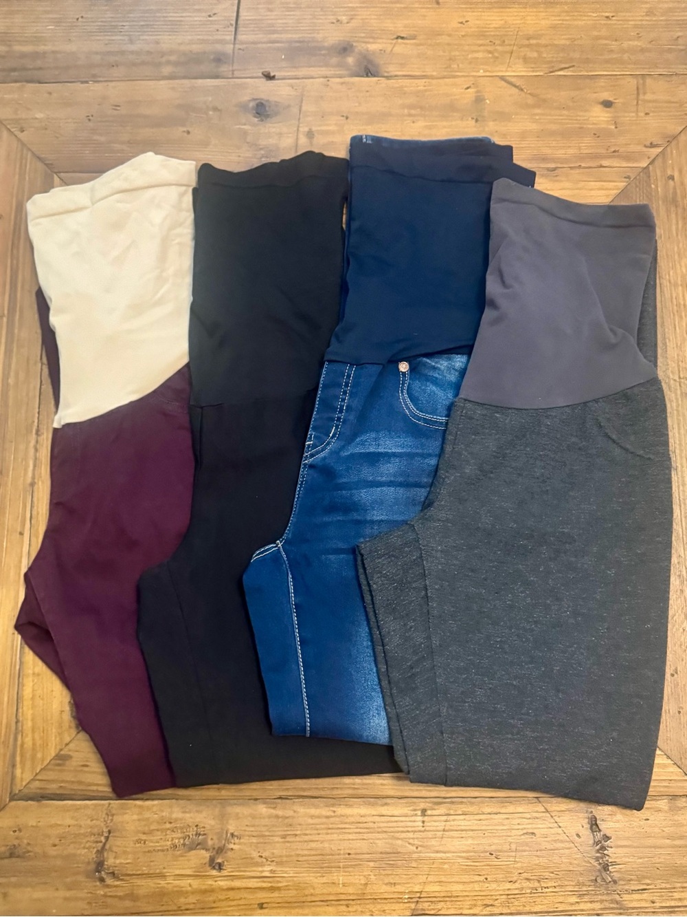 Maternity lot jeans S